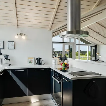 Frejdis - 1-1km From The Sea By Interhome