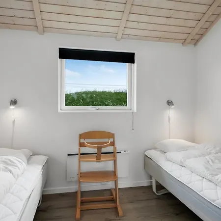 Frejdis - 1-1km From The Sea By Interhome *