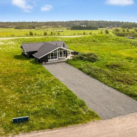 Frejdis - 1-1km From The Sea By Interhome
